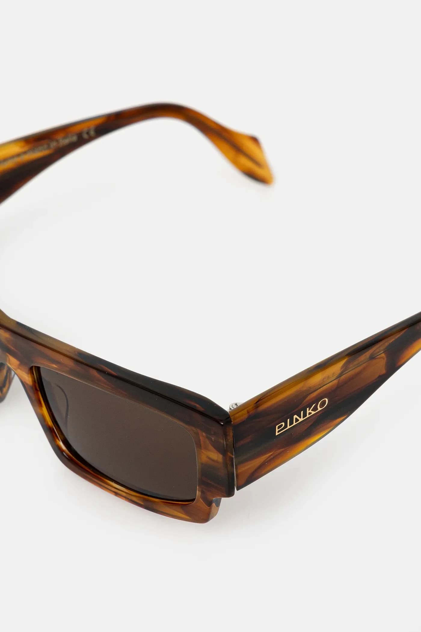 Солнцезащитные очки - фото 3