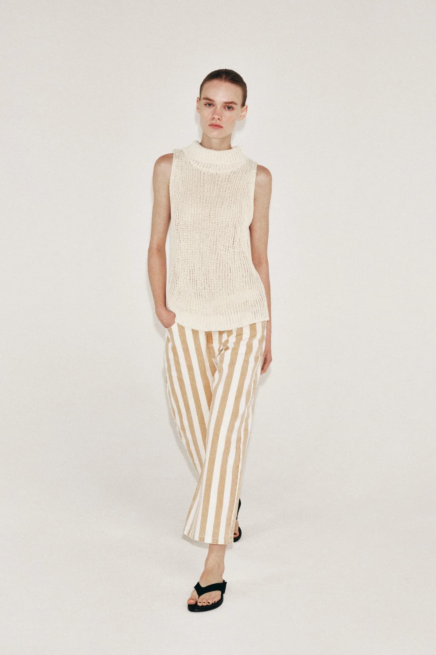 ТРИКОТАЖНЫЙ ТОП С ГОЛЬФОМ - фото 2