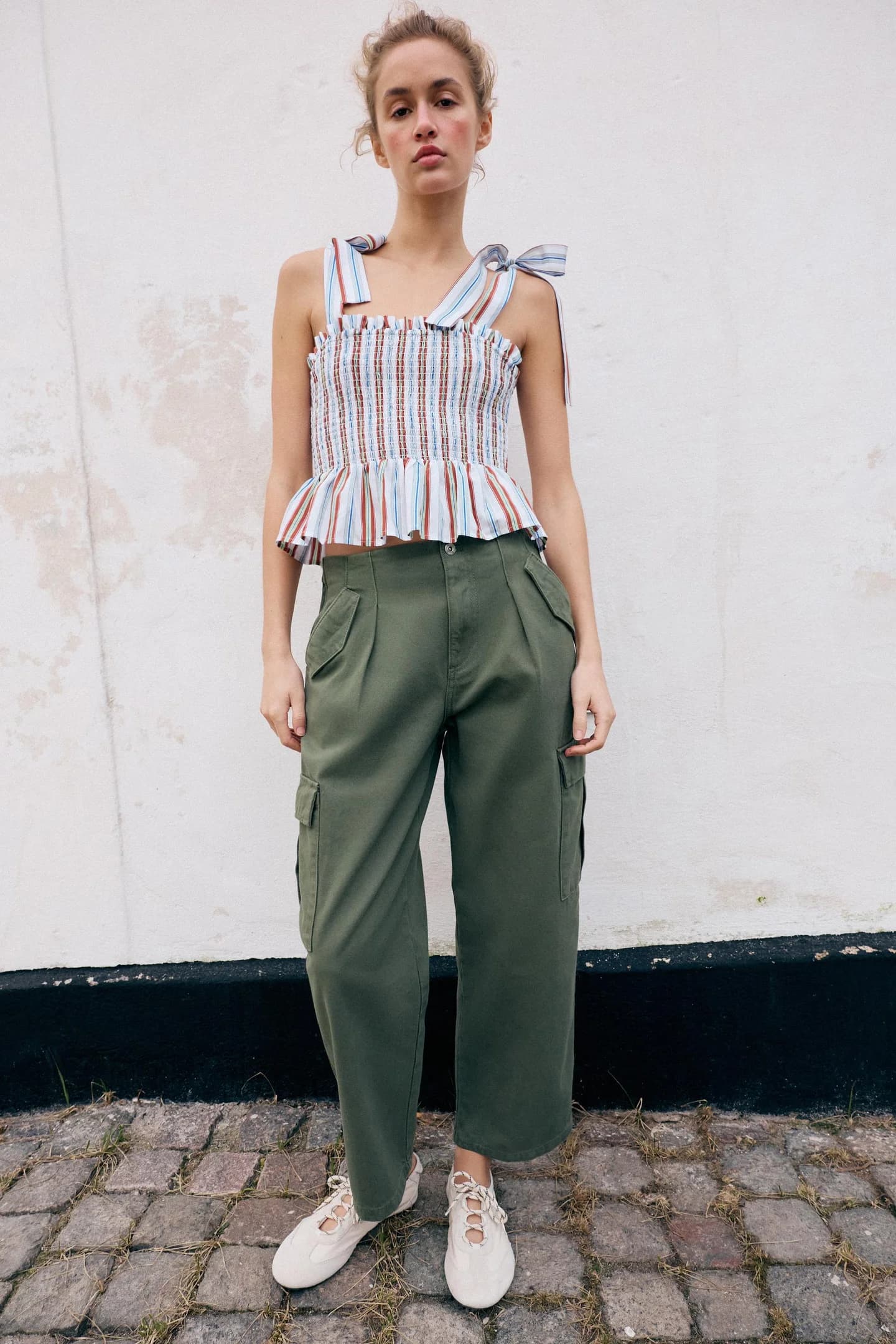 ТОП В ПОЛОСКУ С ЭЛАСТИЧНЫМ СОТОВЫМ ДЕКОРОМ - фото 2