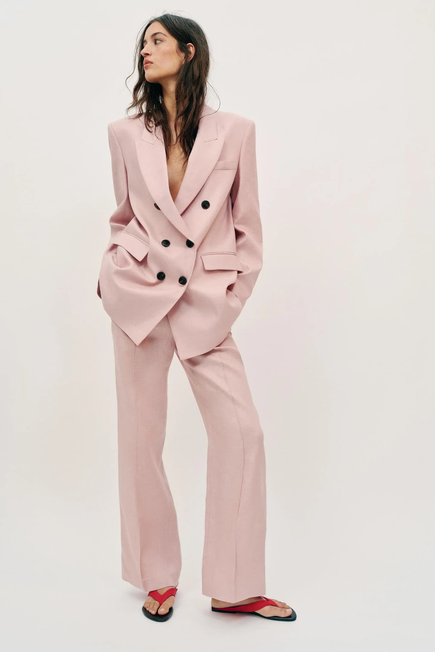 ПРЯМЫЕ БРЮКИ ИЗ 100% ЛЬНА ИЗ КОМПЛЕКТА