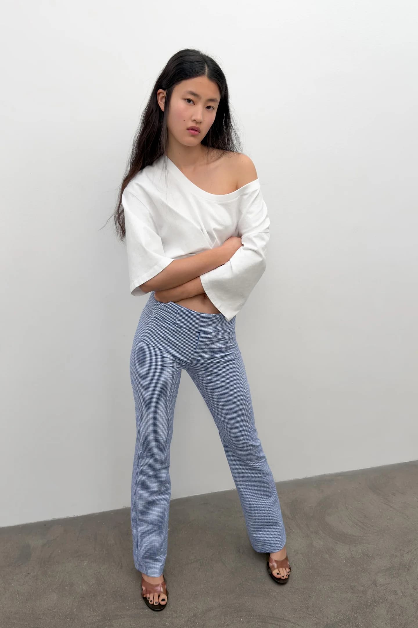 БРЮКИ В КЛЕТКУ VICHY С РАСКЛЕШЕННЫМИ НОГИНАМИ