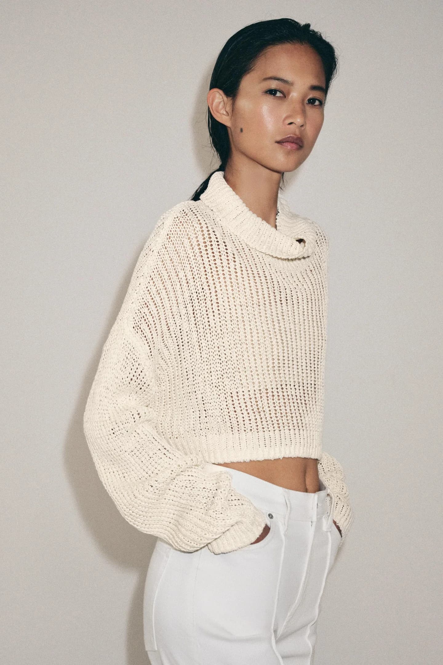 КОРОТКИЙ ТРИКОТАЖНЫЙ ДЖЕМПЕР С ГОЛЬФОМ - фото 2