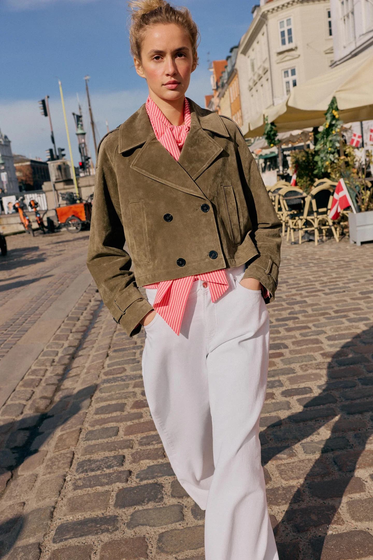 КОРОТКОЕ ПАЛЬТО ДВОЙНОЙ ШЛЕЗ ИЗ 100% КОЖИ