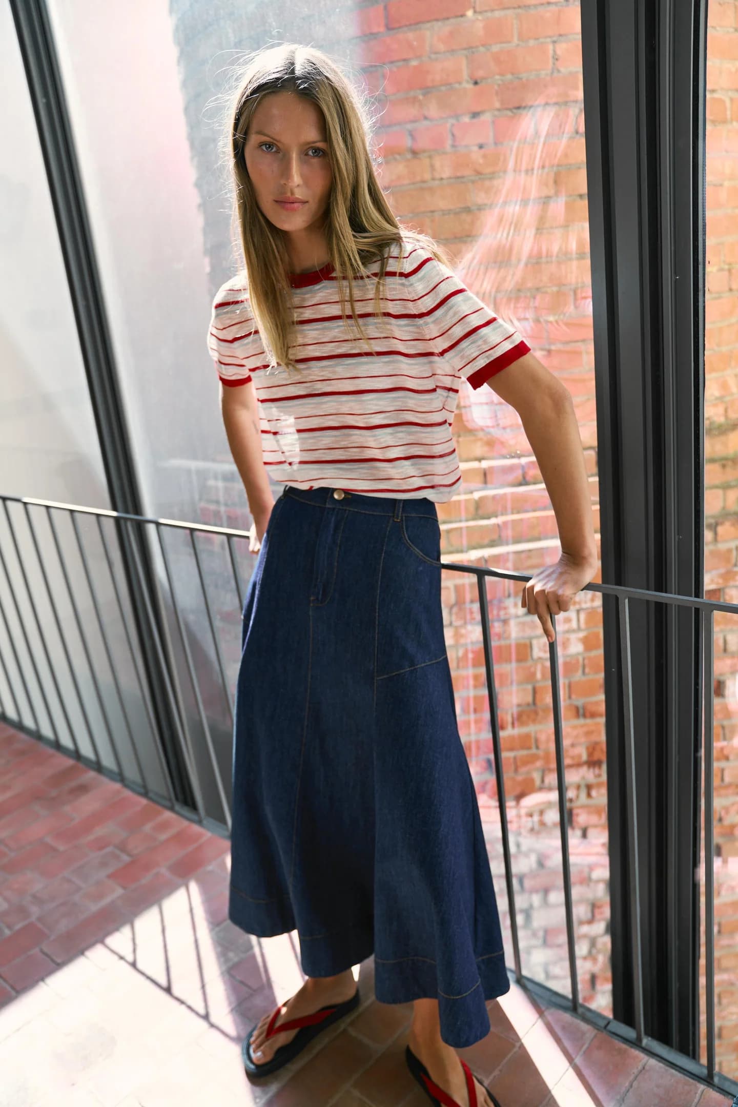 ЮБКА СРЕДНЕЙ ДЛИНЫ С ЦВЕТОМ