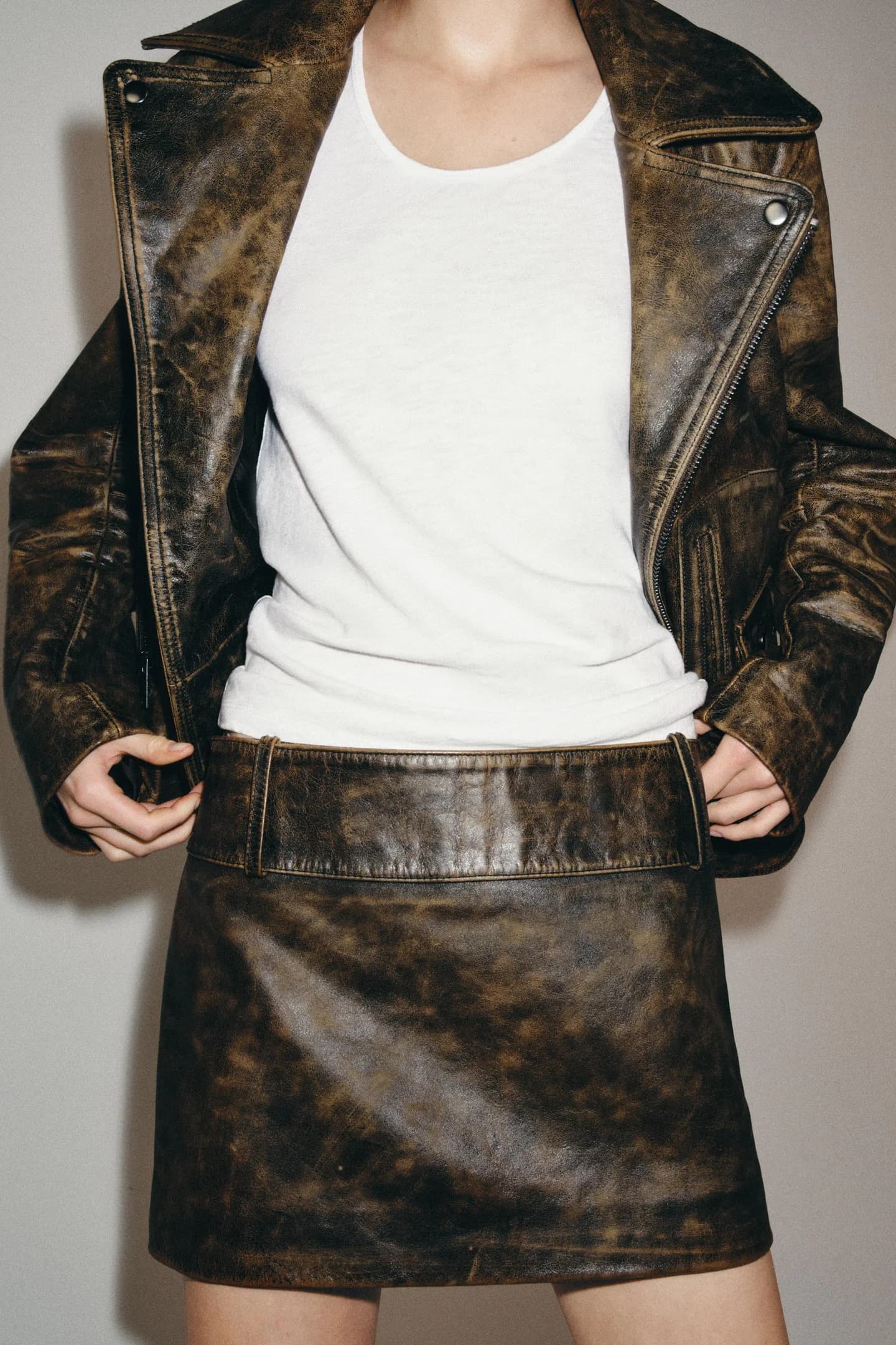 КОРОТКАЯ ЮБКА ИЗ 100% КОЖИ ИЗ КОЛЛЕКЦИИ ZW LIMITED EDITION