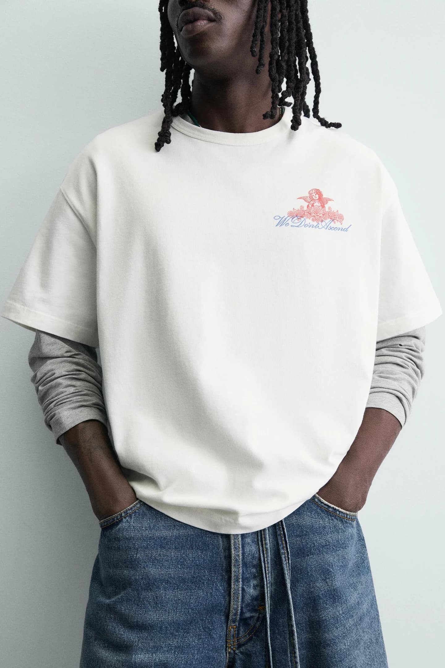 ФУТБОЛКА С ВЫШИВАННЫМ ПРИНТОМ