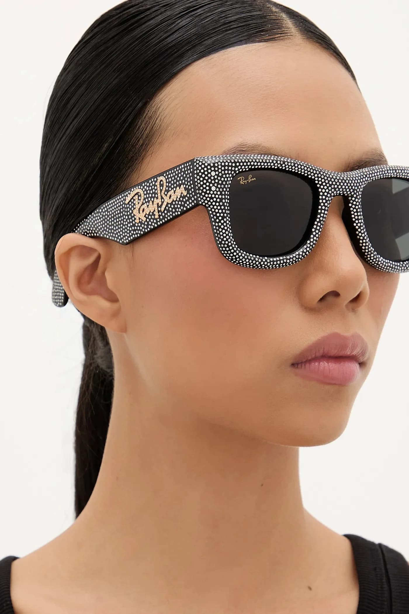 Солнцезащитные очки - фото 11