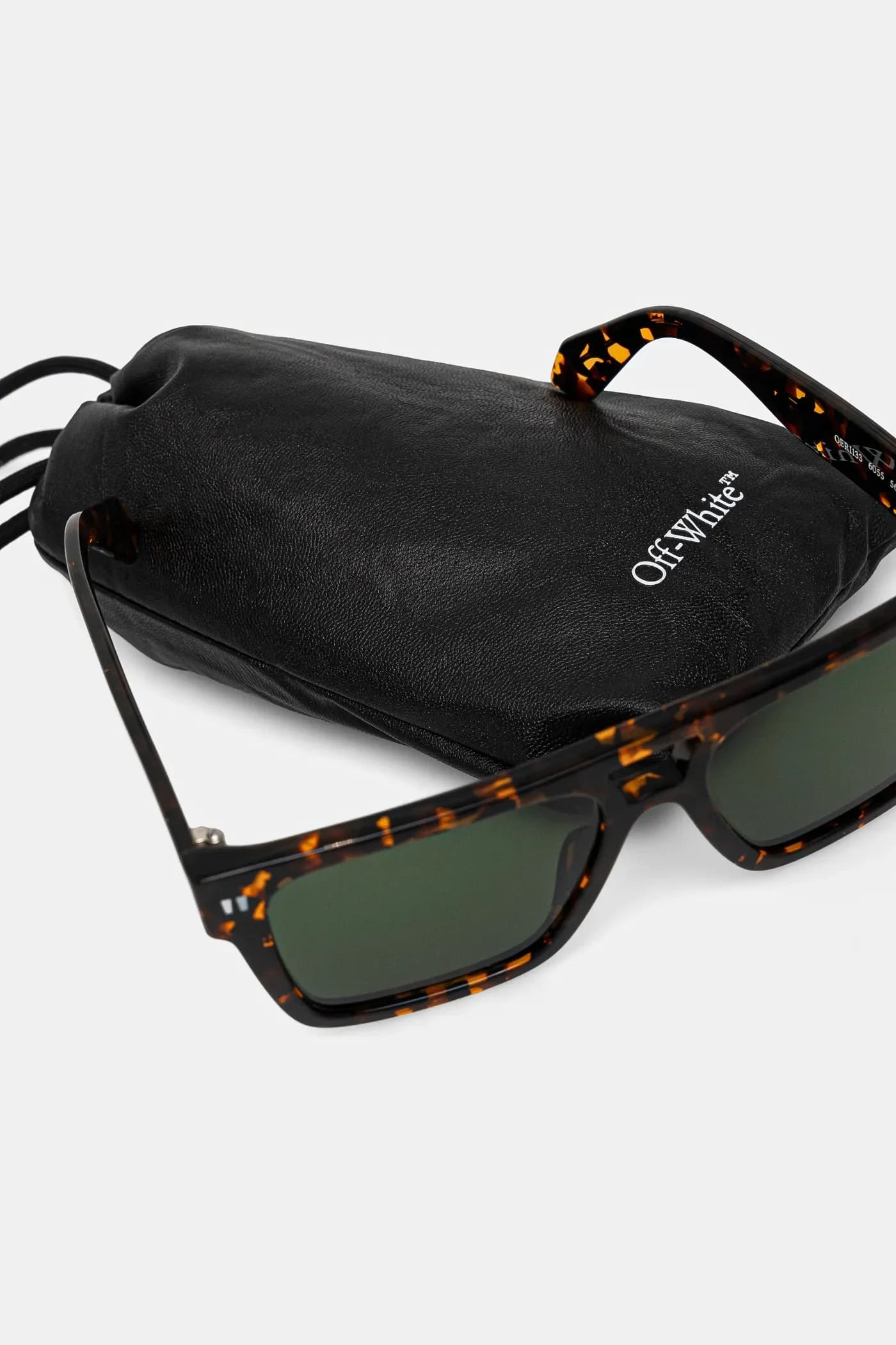 Солнцезащитные очки - фото 4