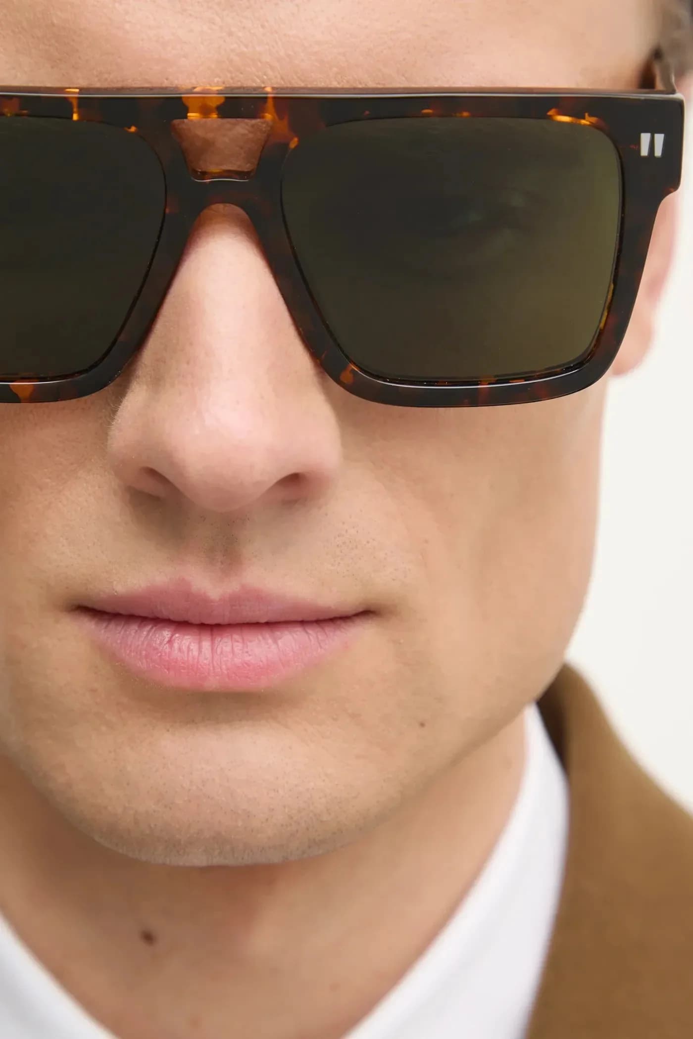 Солнцезащитные очки - фото 6