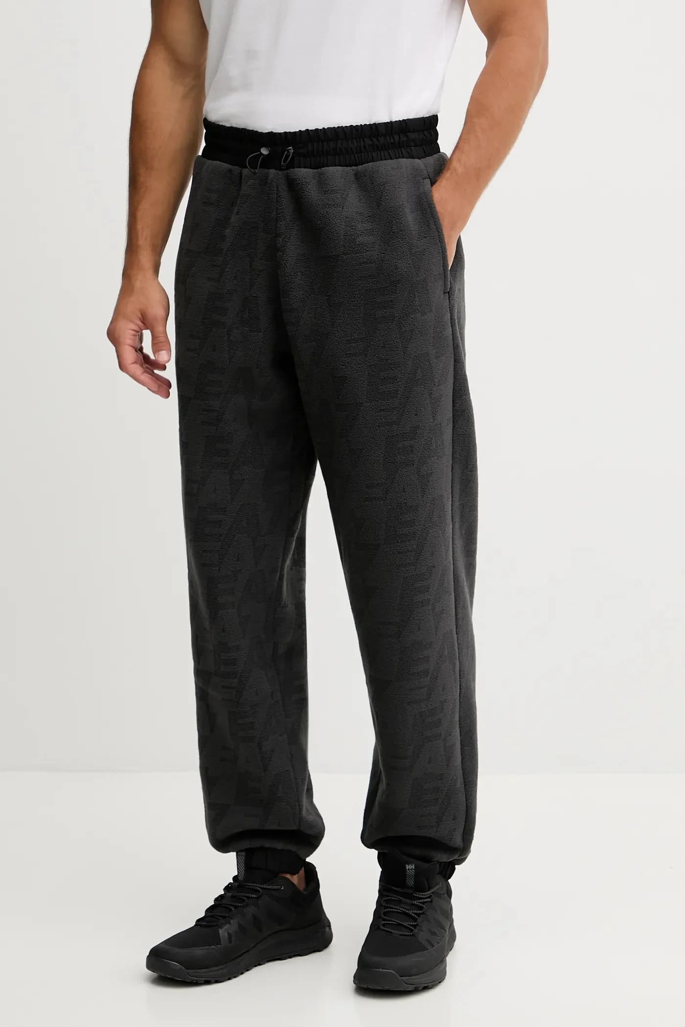 Спортивные штаны