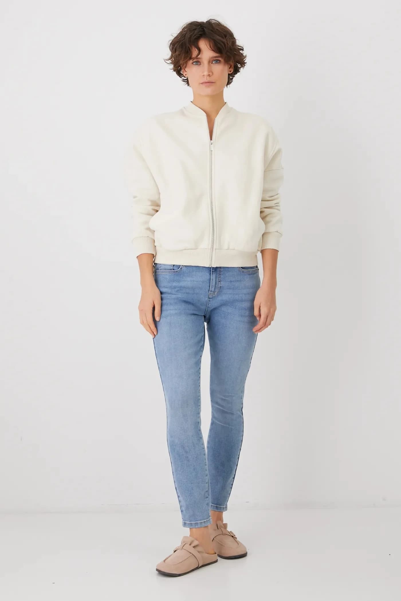 Джинсы - фото 2