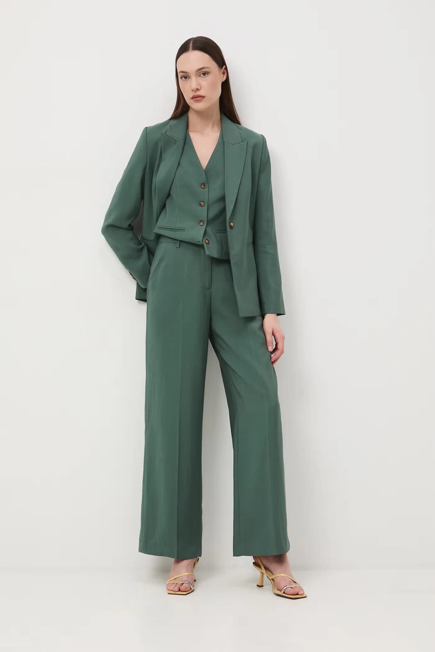 Женские широкие брюки с вискозой