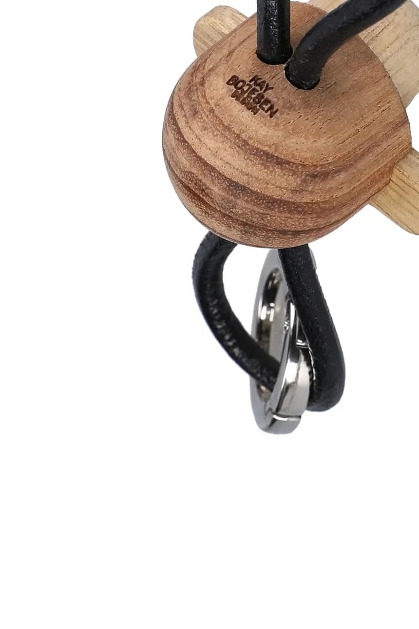 Серебряный брелок Обезьяна 5 см - фото 2