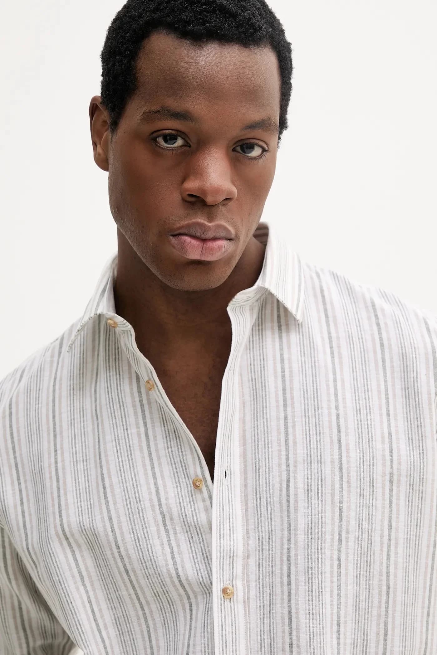 Рубашка из смесового льна - фото 4