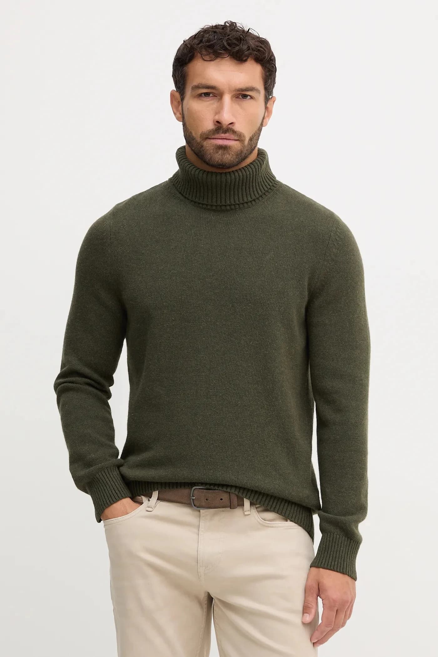 Шерстяной свитер