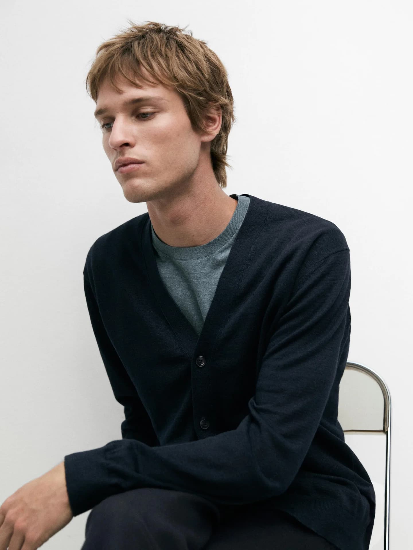 Вязаный кардиган с льняными пуговицами. - фото 10