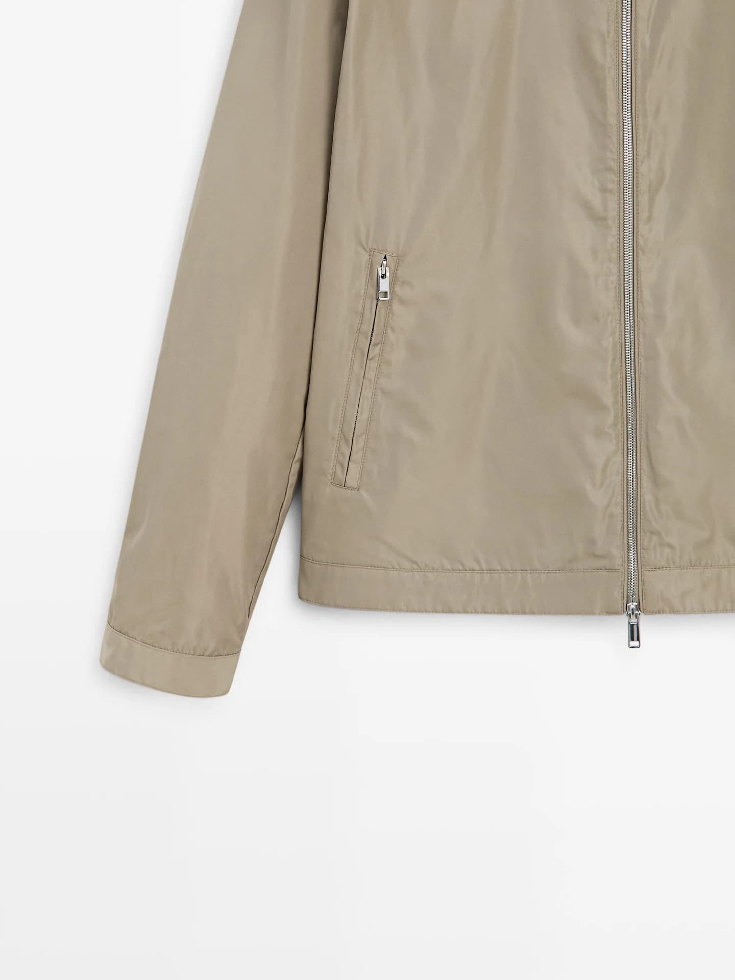 Короткая куртка из технической ткани - фото 6