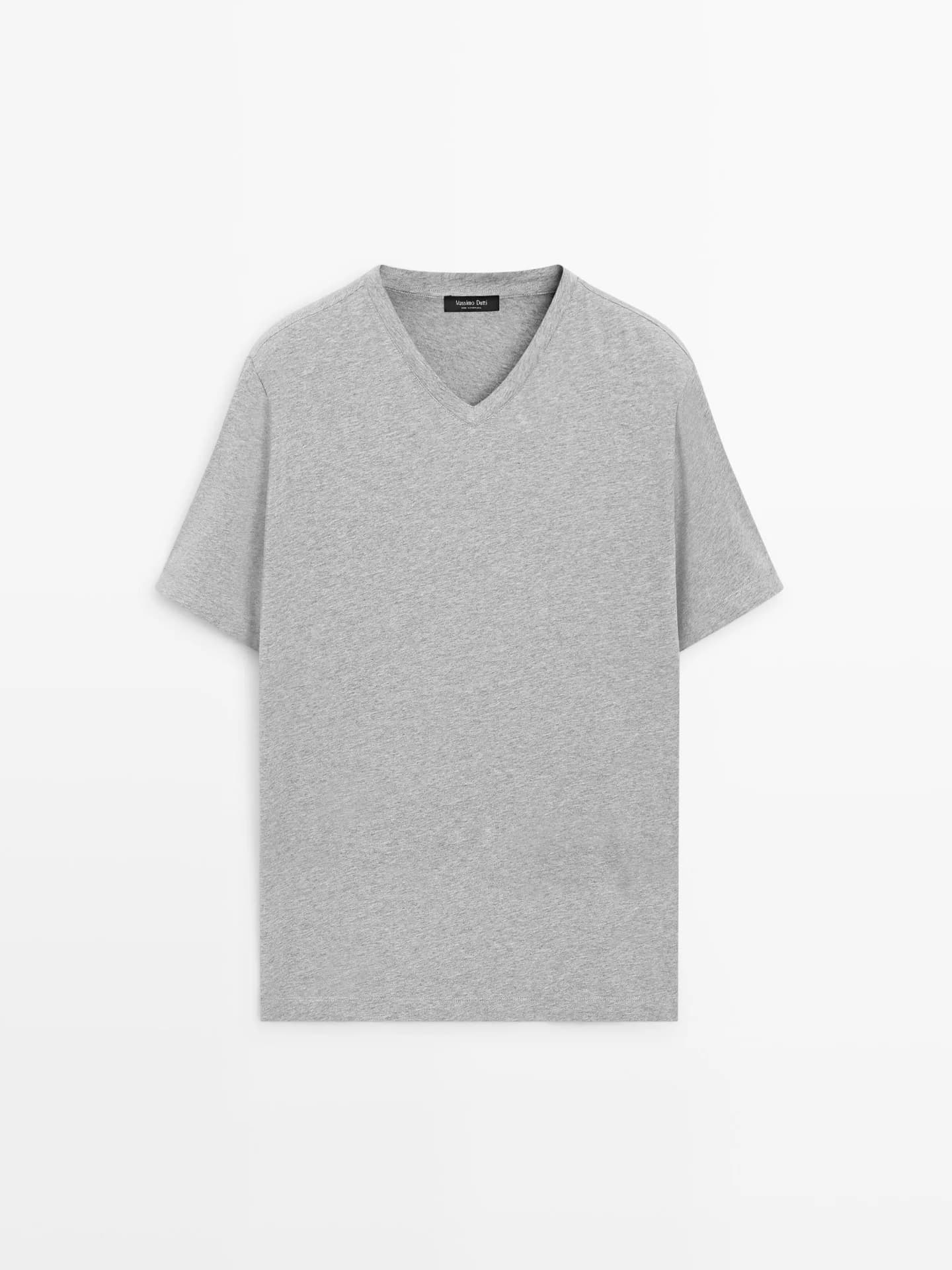 Футболка из 100% хлопка с V-образным вырезом. - фото 7