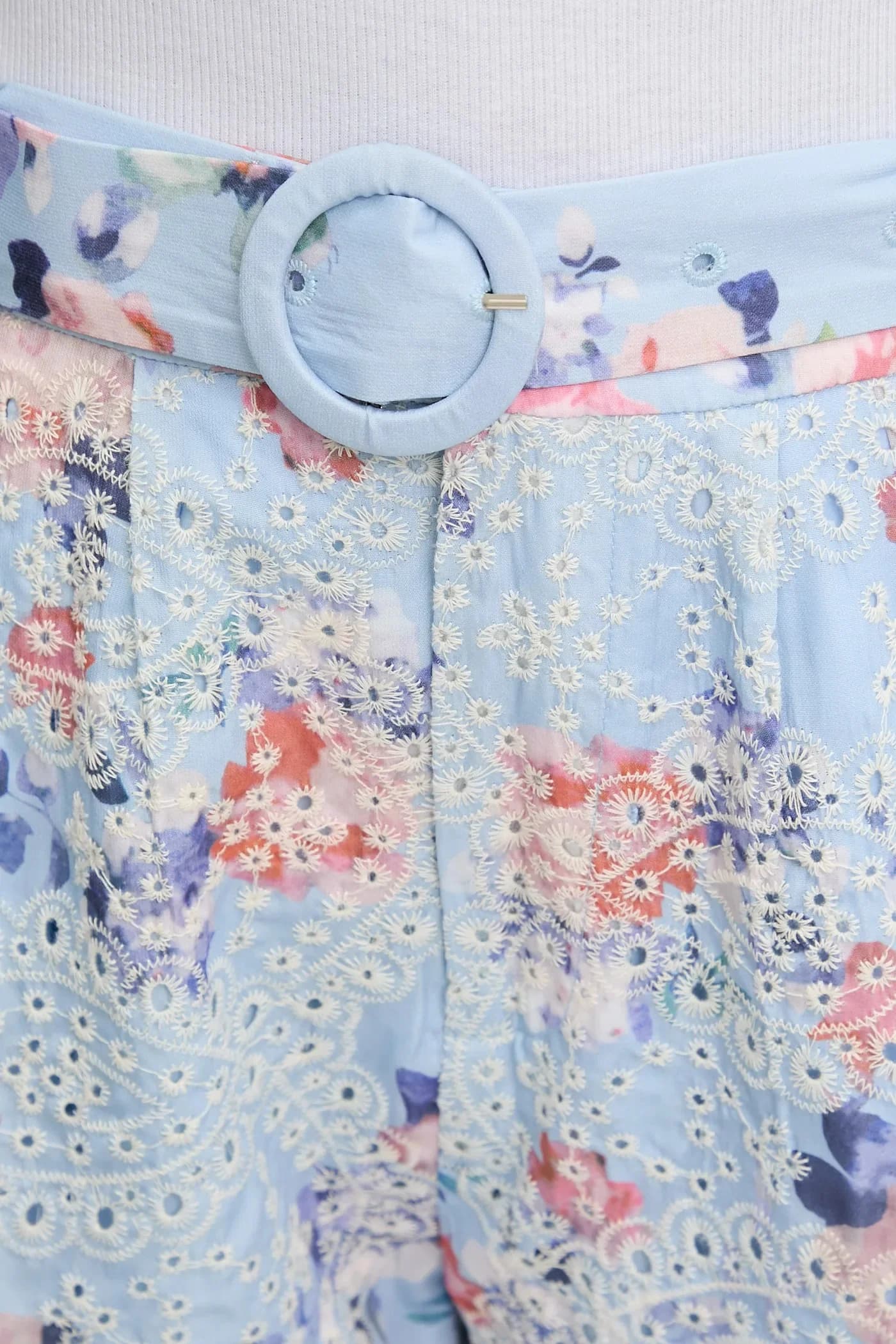 Шорты - фото 4