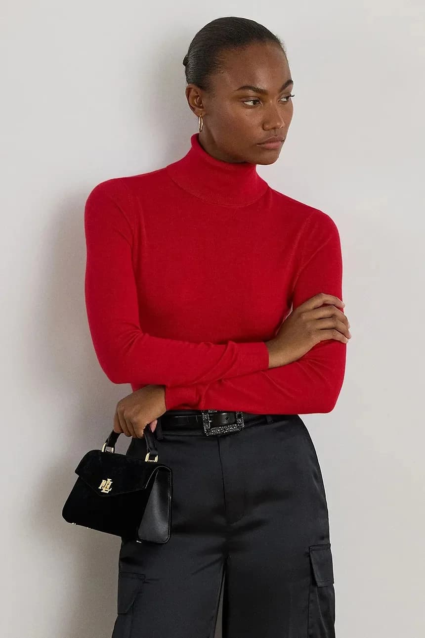 Свитер с шелком