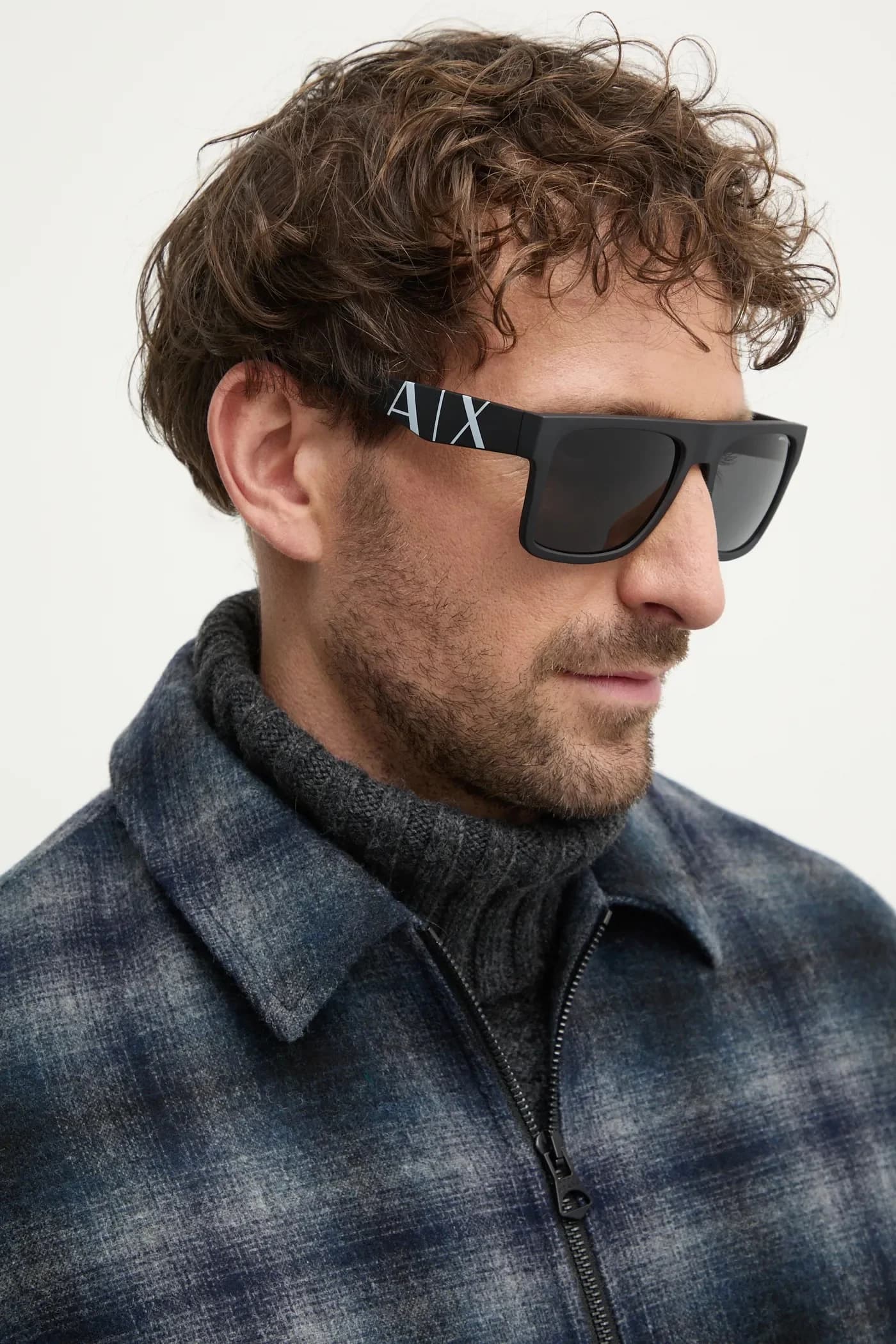 Солнцезащитные очки - фото 6