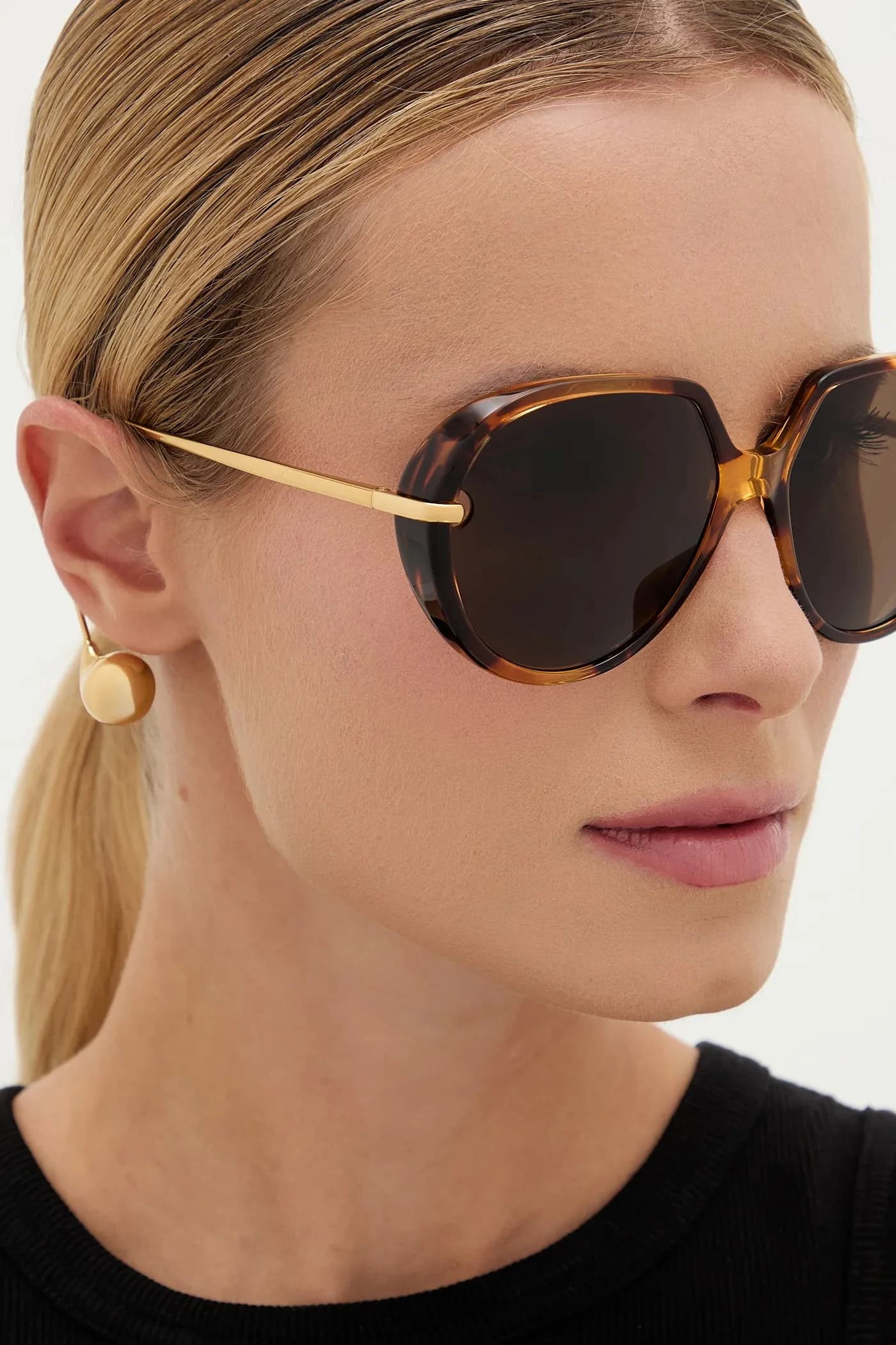 Солнцезащитные очки - фото 10