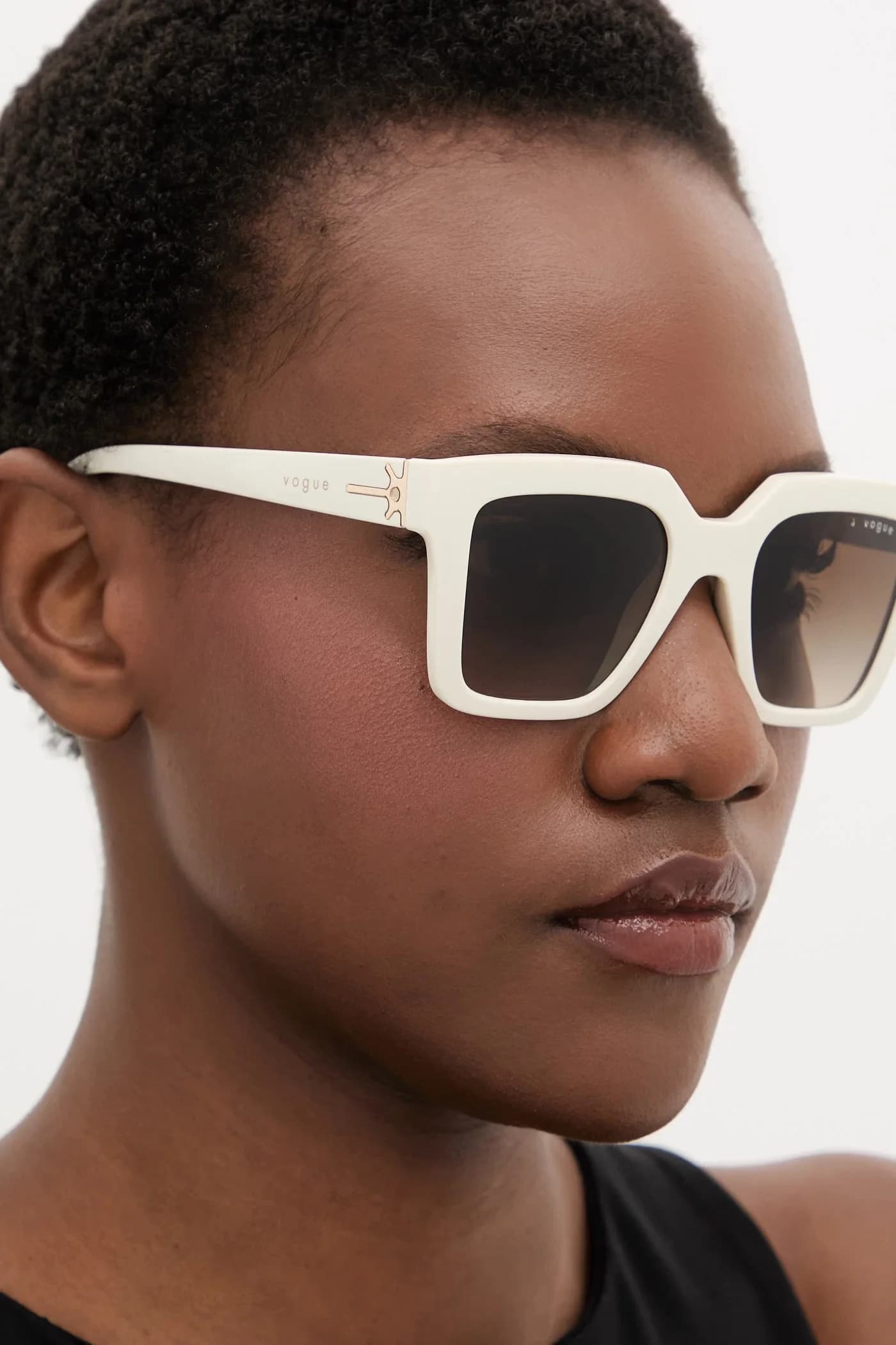 Солнцезащитные очки - фото 3