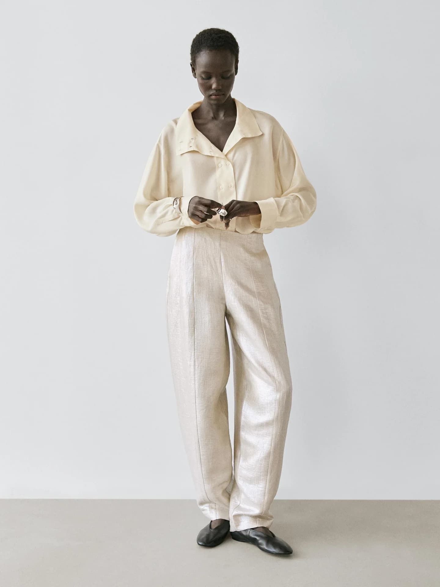 Свободные брюки металлик с льном - фото 9