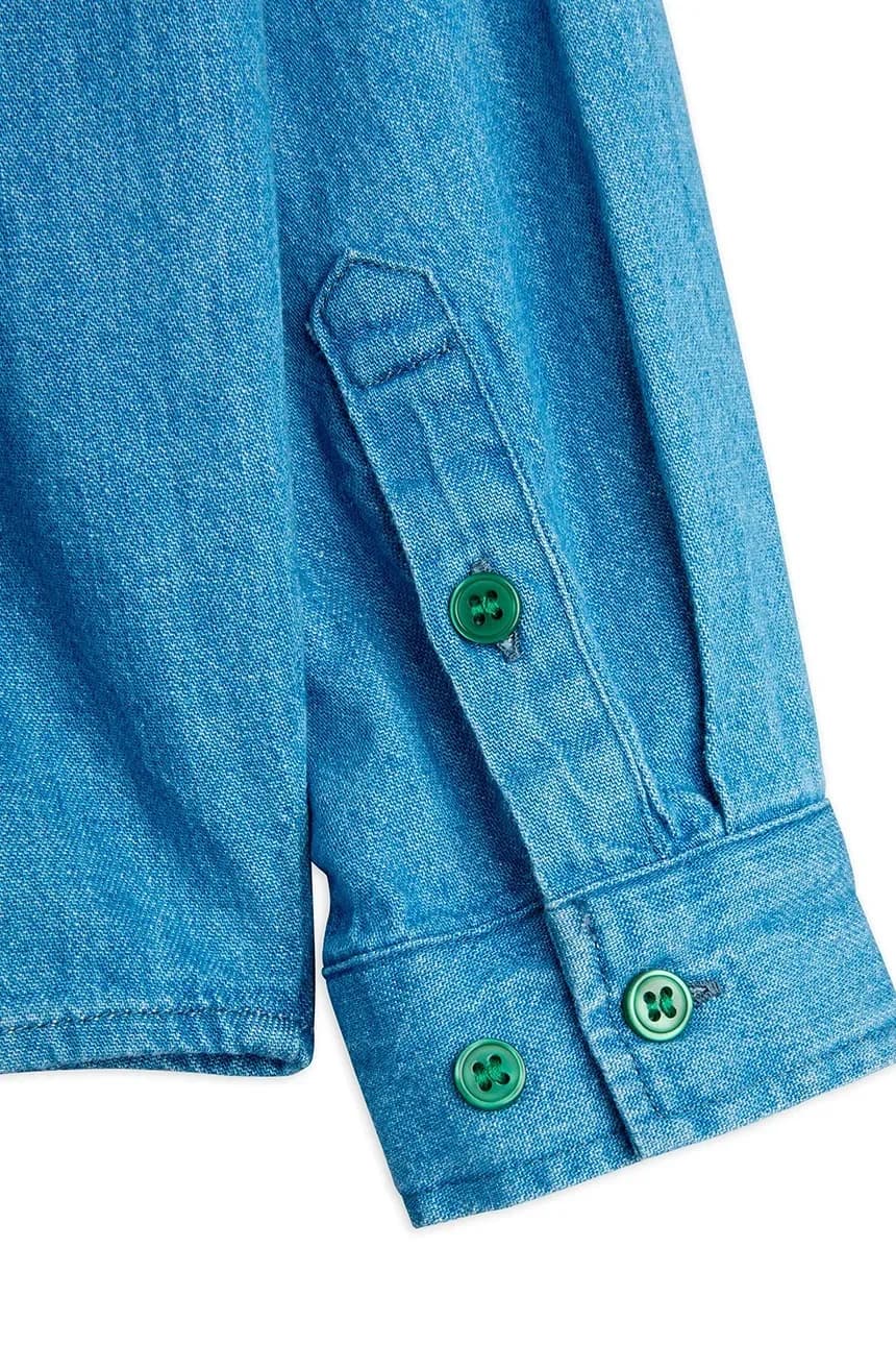 Обратите внимание на детскую джинсовую рубашку - фото 5