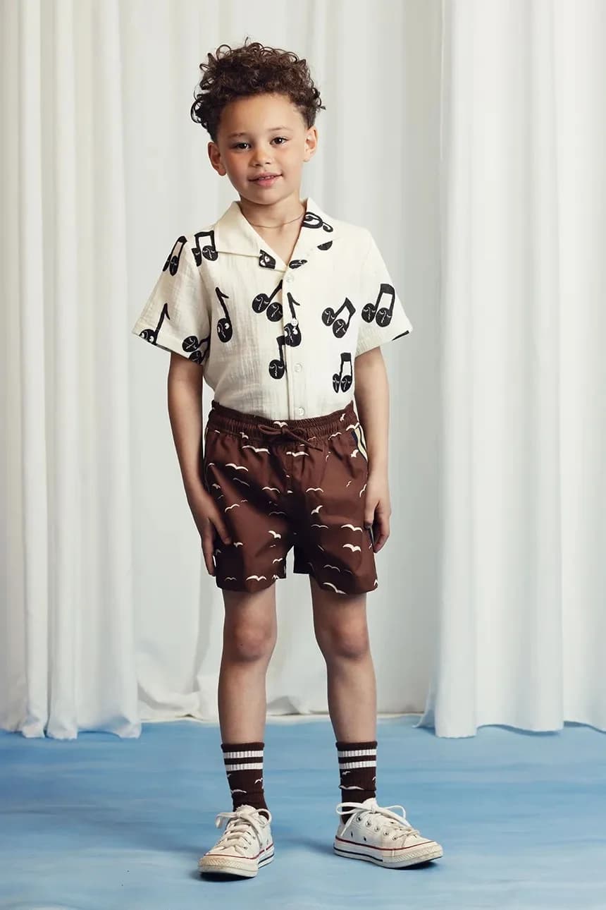 Обратите внимание на детскую хлопковую рубашку