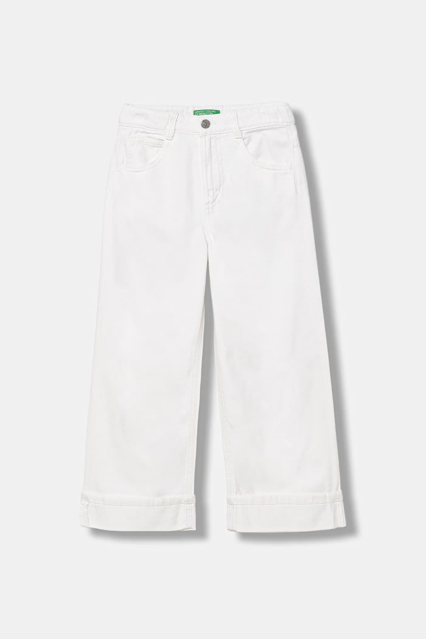 Детские прямые джинсы.