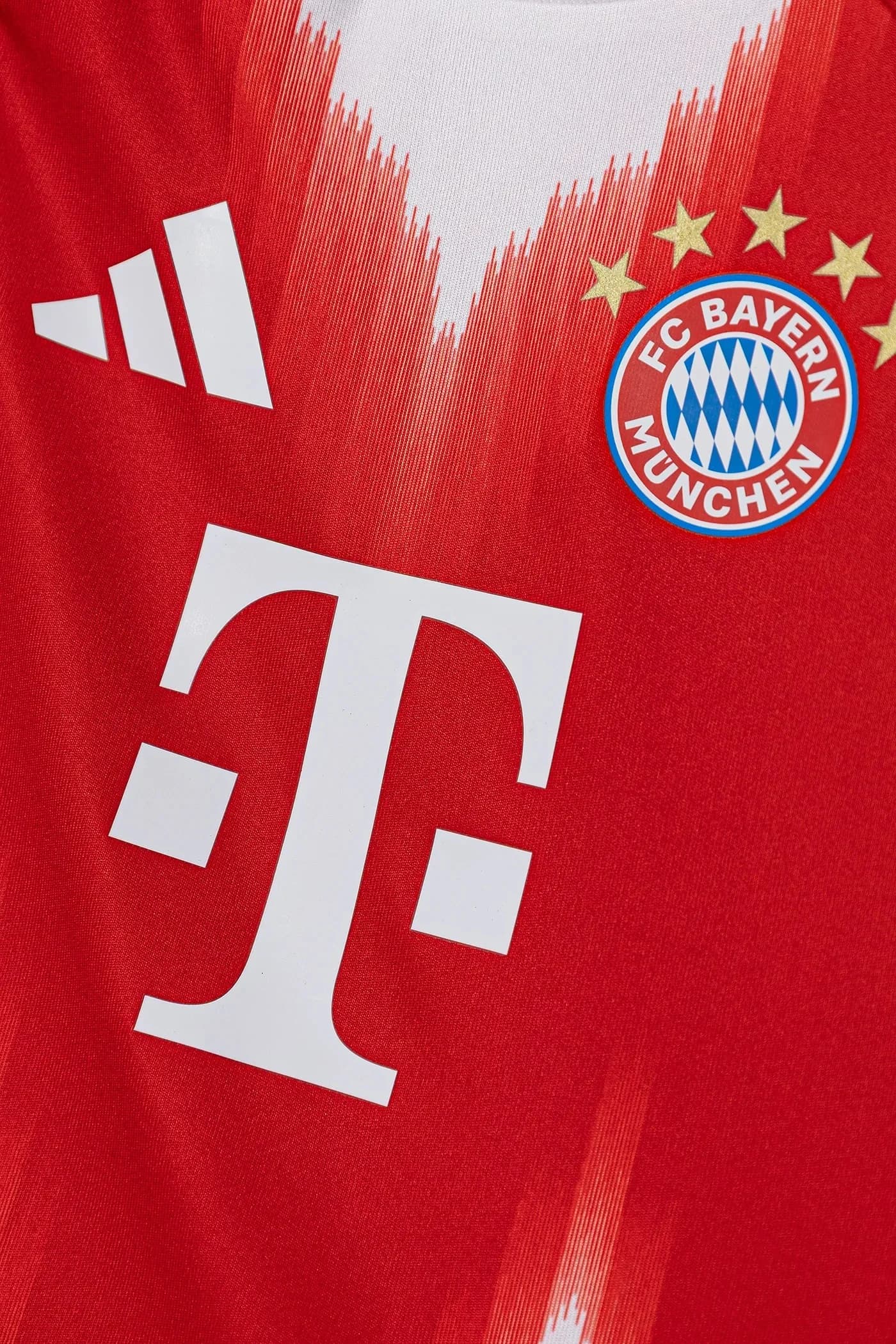 Детская форма ФК Бавария Мюнхен - фото 3