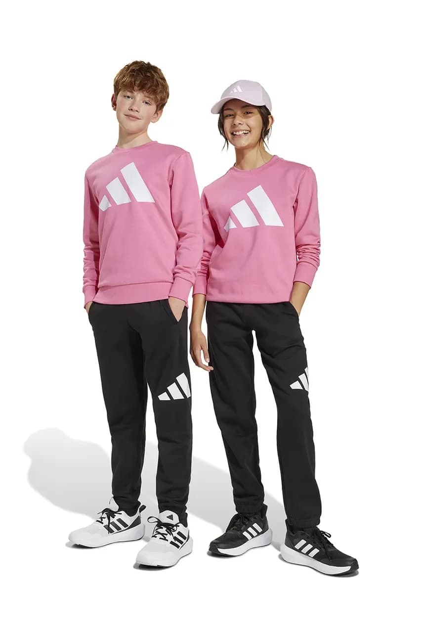 Детский спортивный костюм