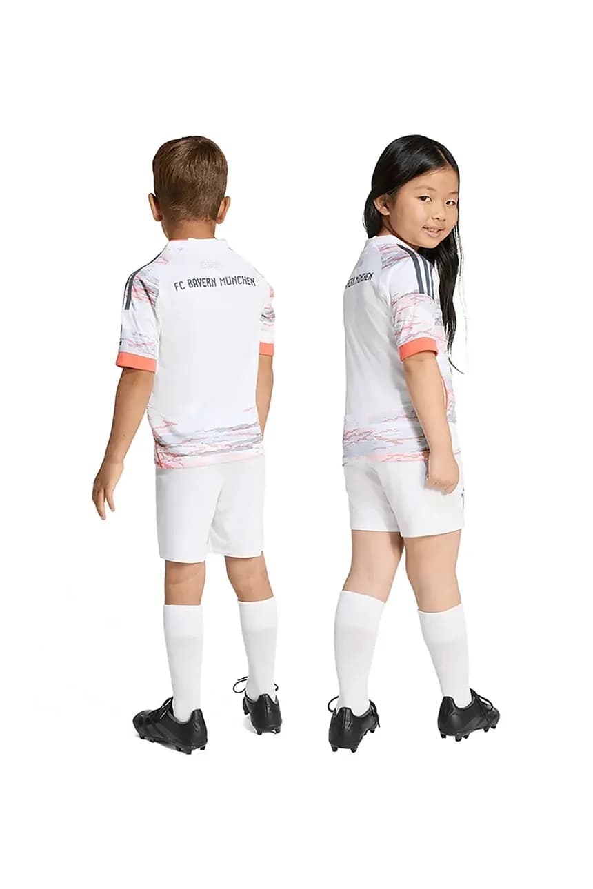 Детская форма ФК Бавария Мюнхен - фото 7