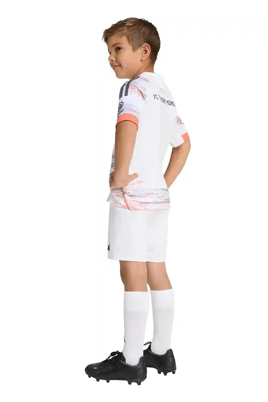 Детская форма ФК Бавария Мюнхен - фото 9