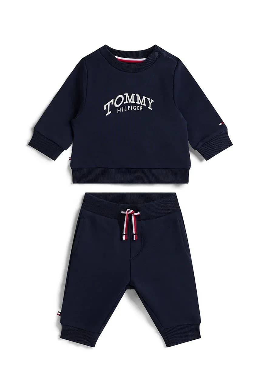 Детский спортивный костюм