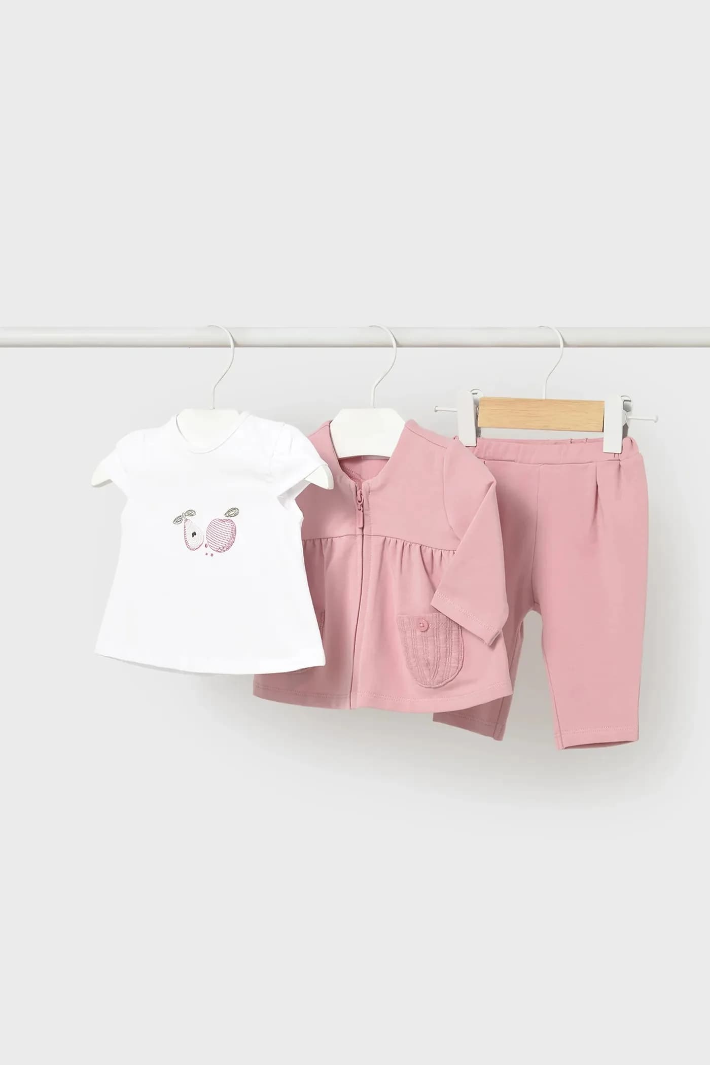 Детский спортивный костюм