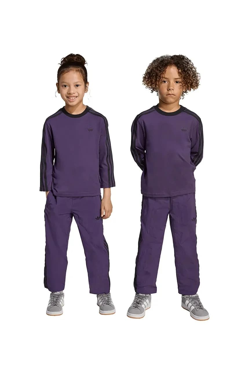 Детский спортивный костюм