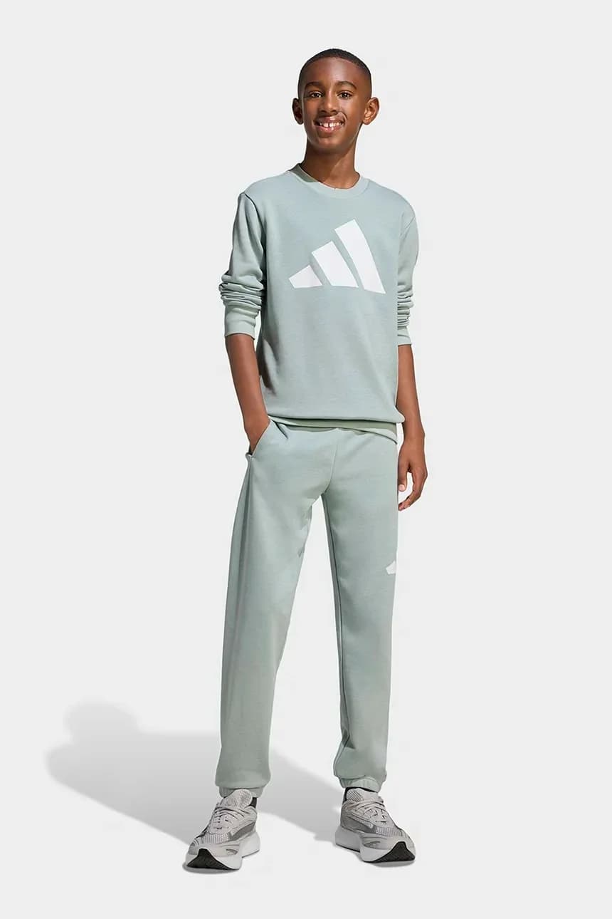 Детский спортивный костюм