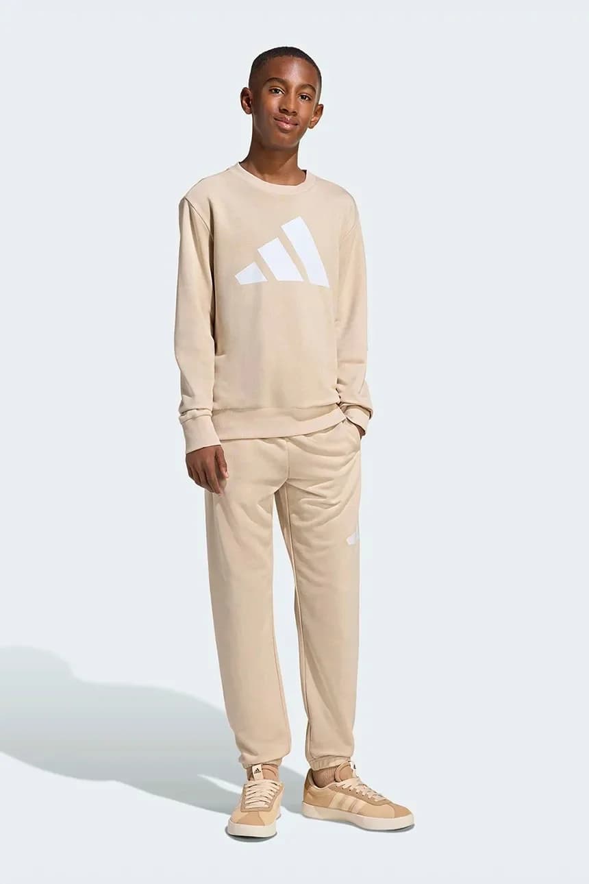 Детский спортивный костюм