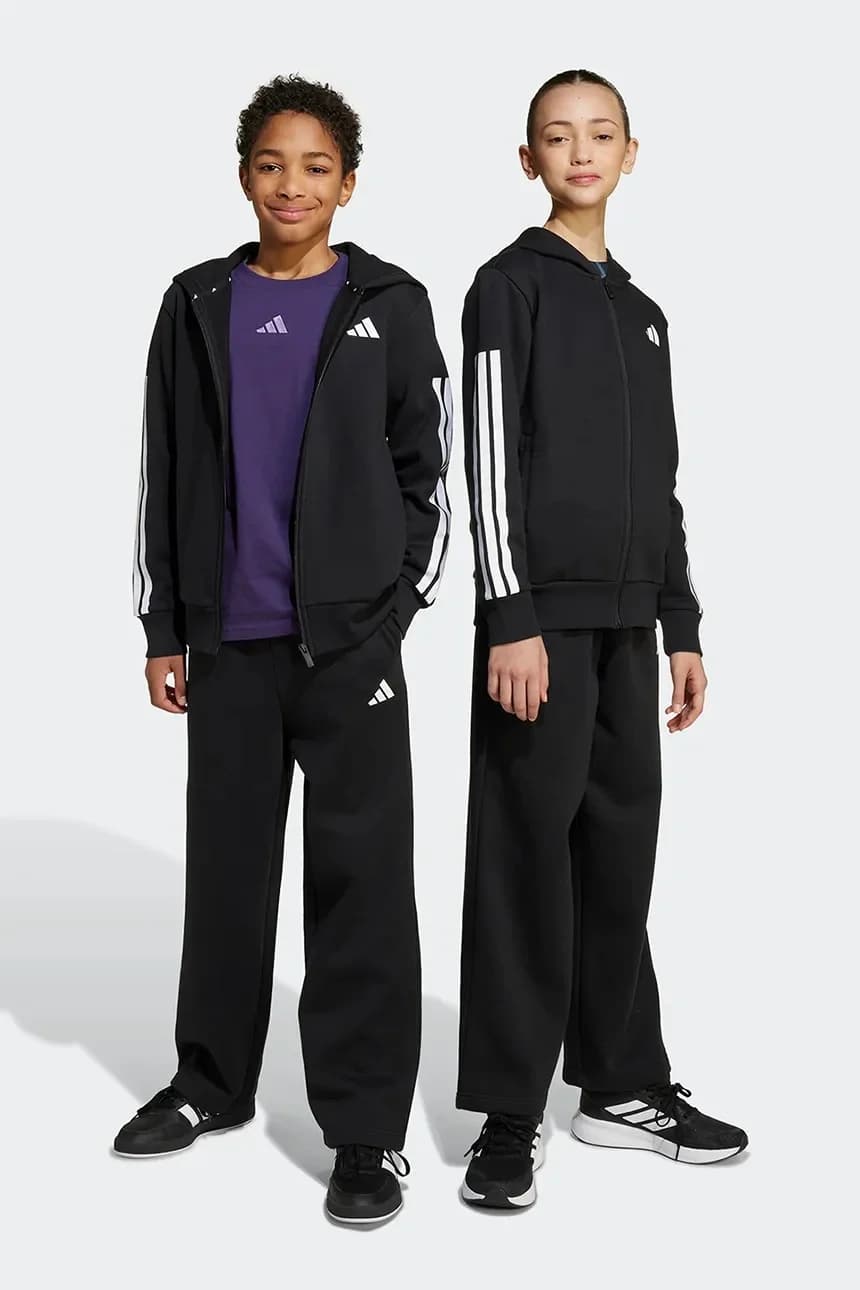 Детский спортивный костюм