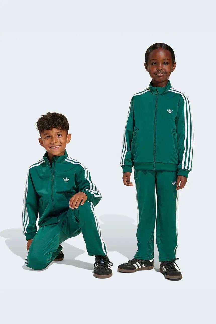 Детский спортивный костюм