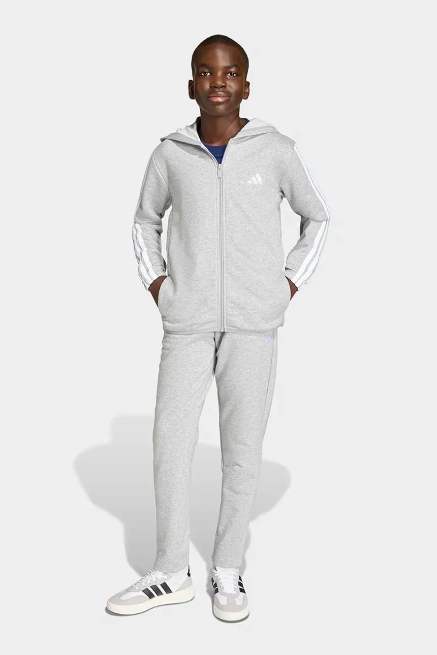 Детский спортивный костюм