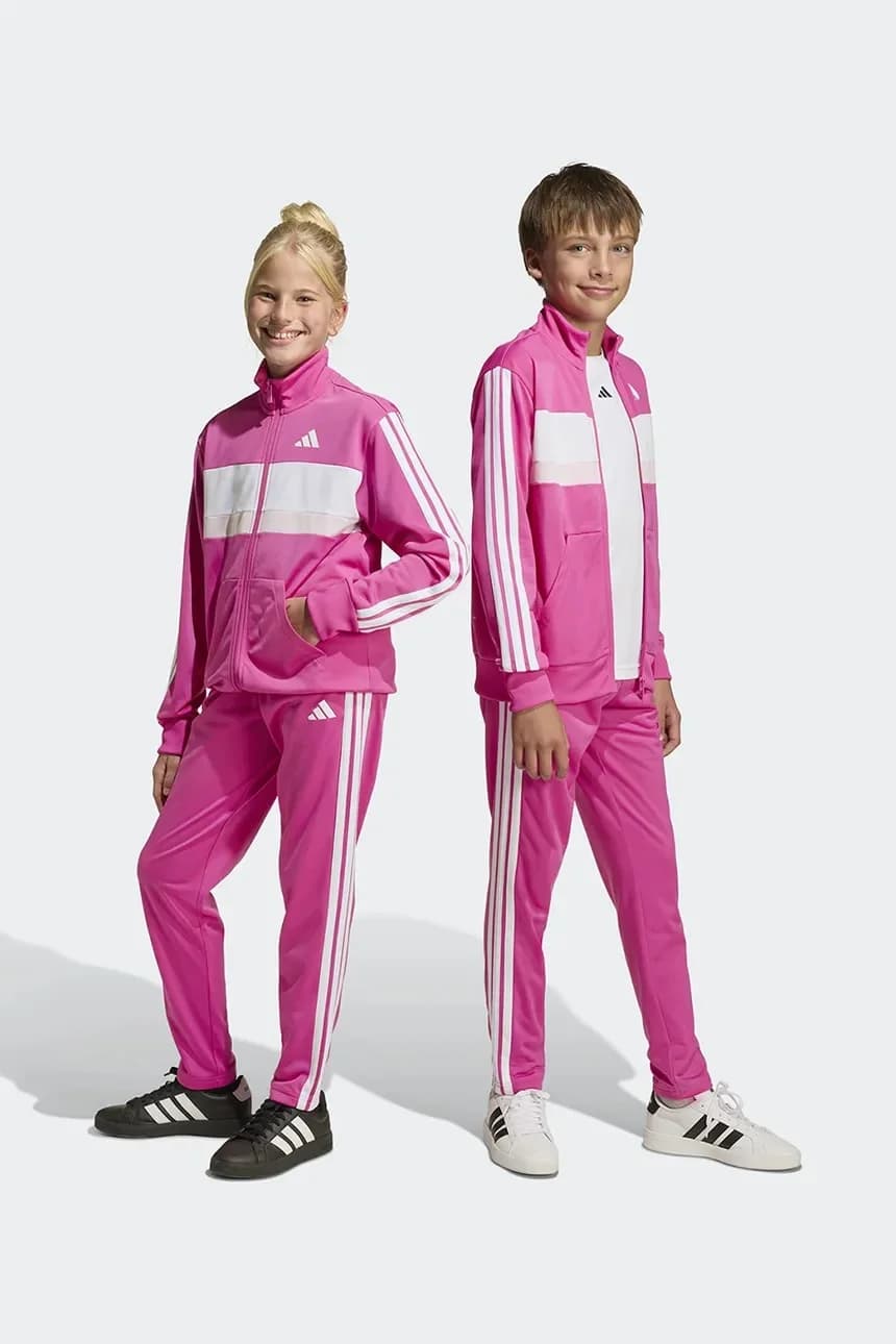 Детский спортивный костюм