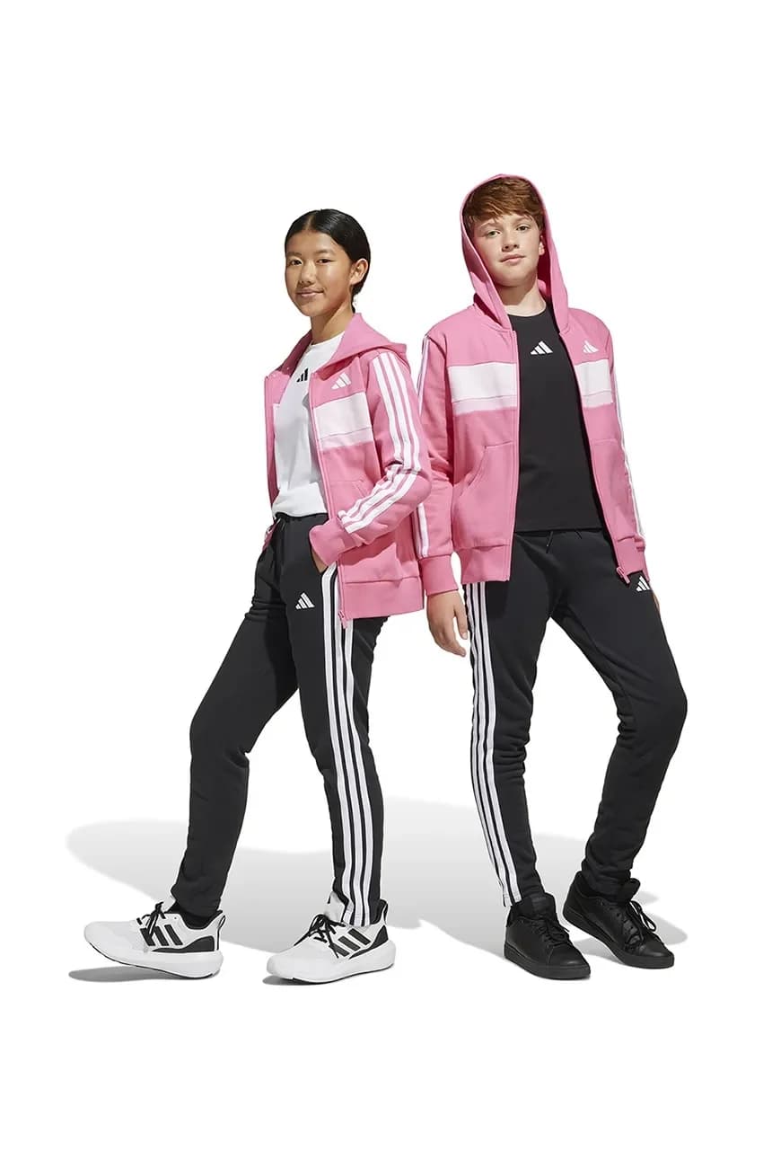 Детский спортивный костюм