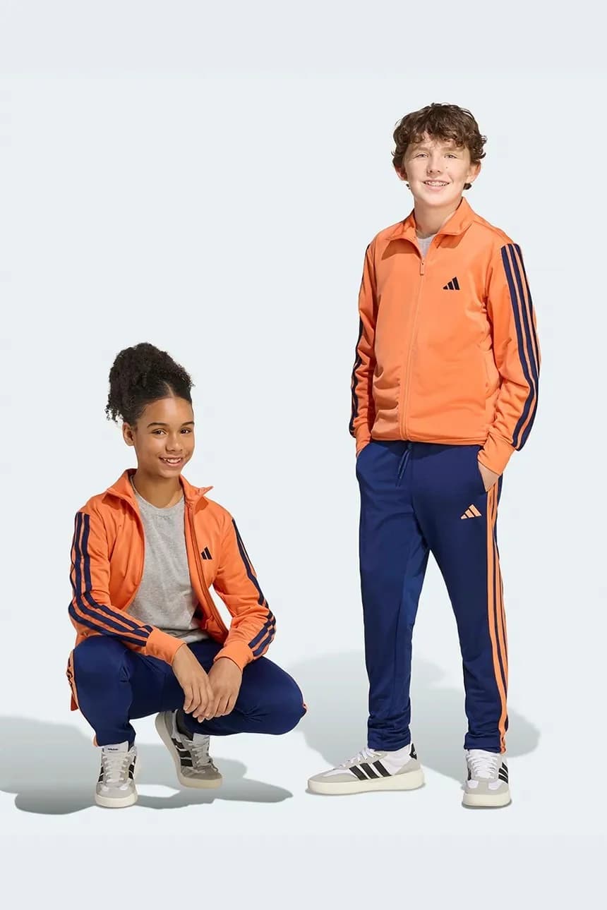 Детский спортивный костюм