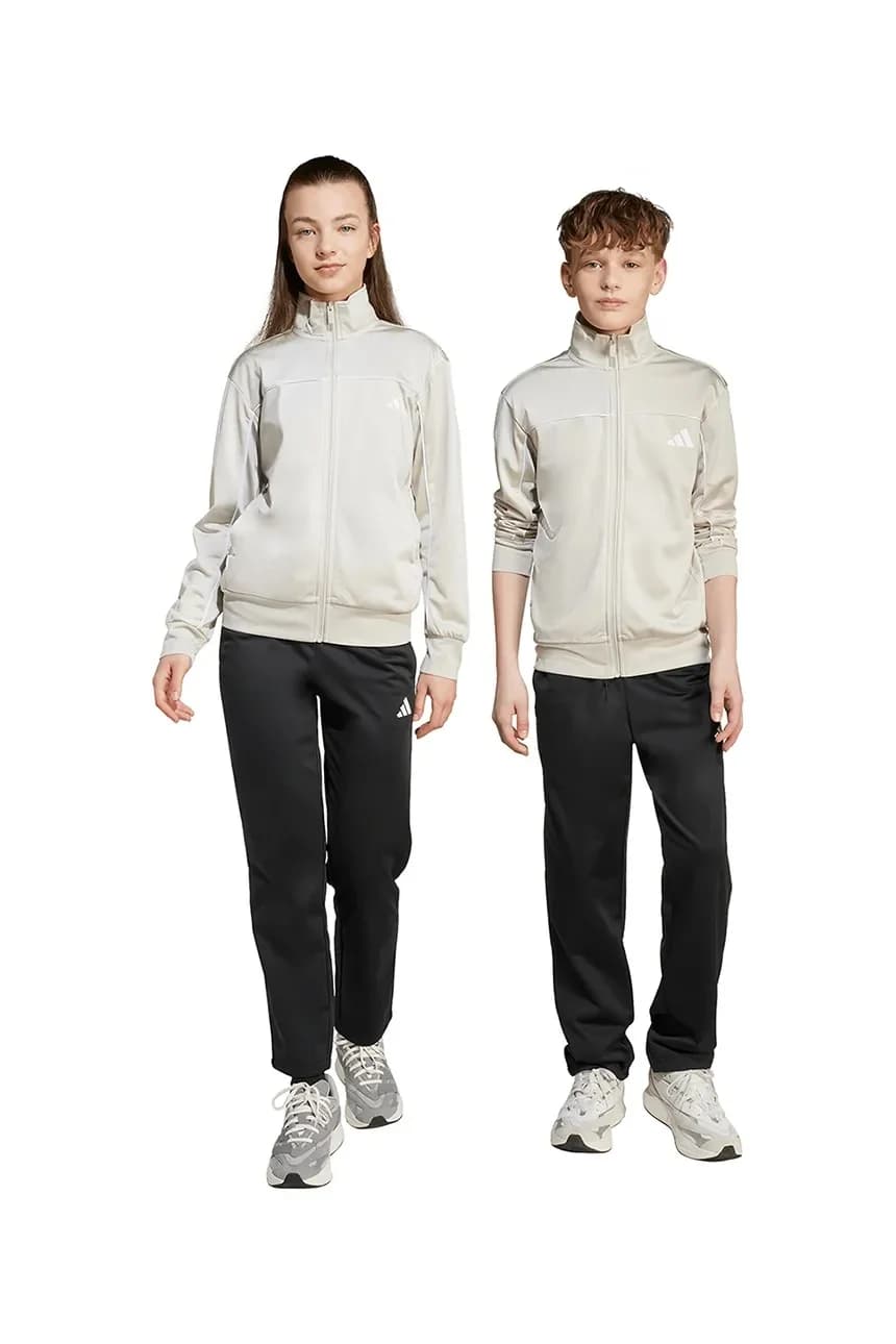 Детский спортивный костюм