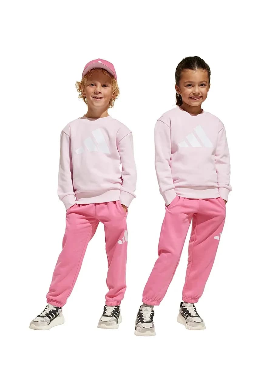 Детский спортивный костюм