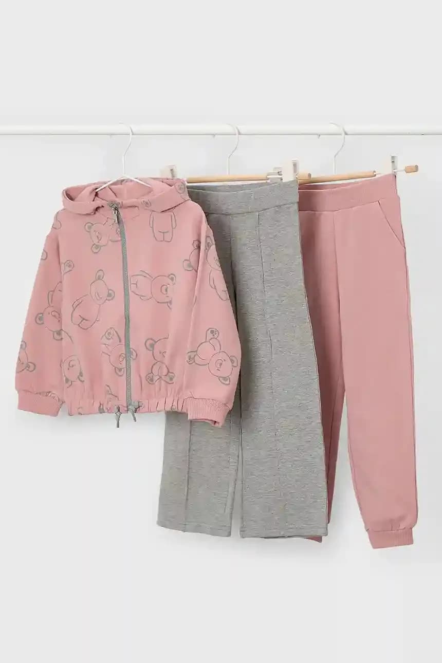 Детский спортивный костюм