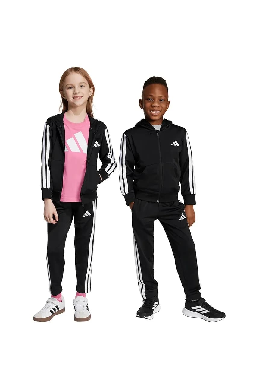 Детский спортивный костюм